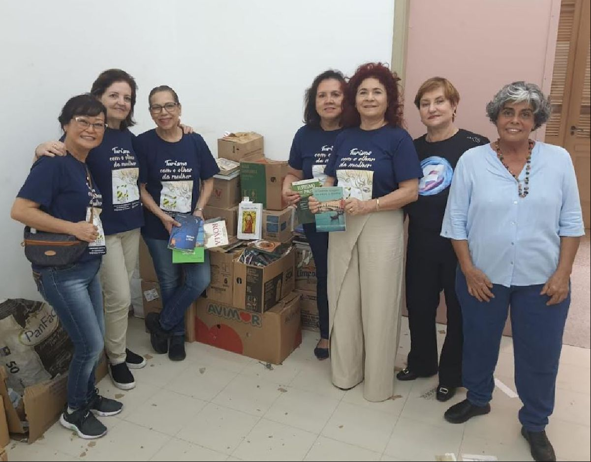 Festuris arrecada 2100 livros para bibliotecas do Estado